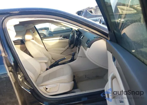 2014 Volkswagen Passat 2.5L Wolfsburg Edition from USA, damaged, VIN 1VWAH7A35EC020276